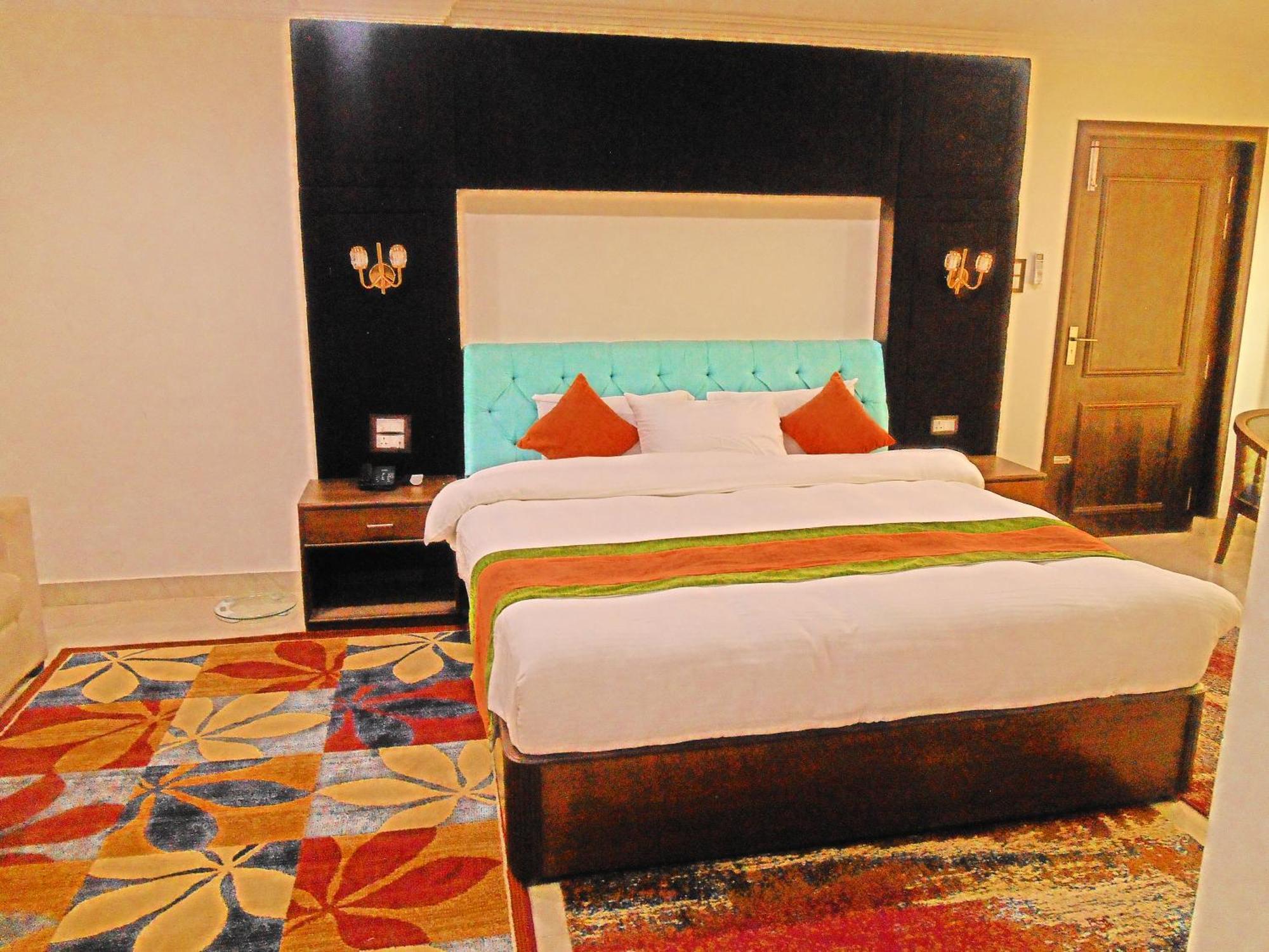 Gautam Buddha Airport Hotel Bhairāhawā Esterno foto
